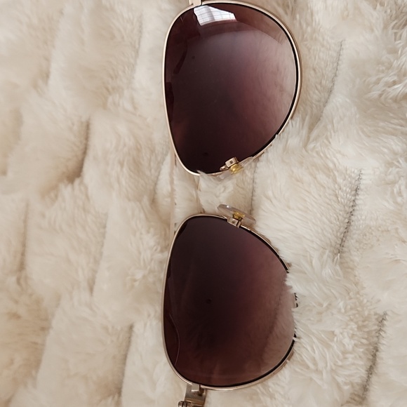 Fashion Sunglasses - Picture 4 of 9